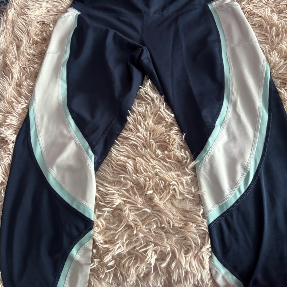 Avia women’s Stylish Navy and White Athletic Pants L 12-14